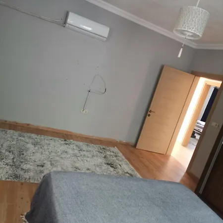 Bahceli Ev Karagedik